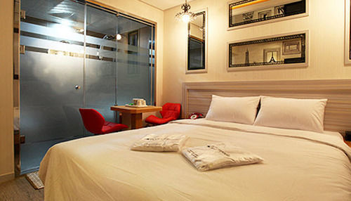 Daniel Campanella Hotel 2*